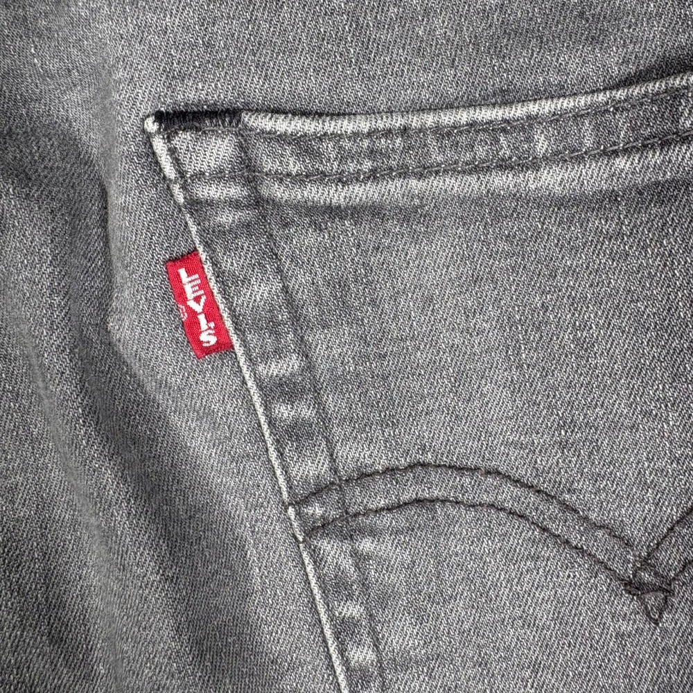 Levi's Jeans Mens 29x32 Black Washed 502 Regular Taper Premium Denim Faded Pants - Picture 5 of 13